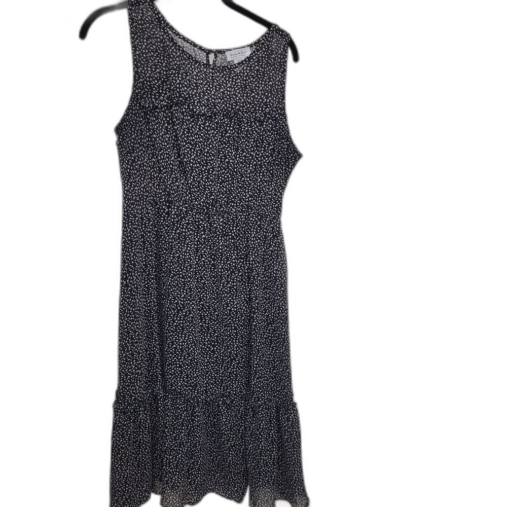 Nicole Miller Black and White Sleeveless Dress